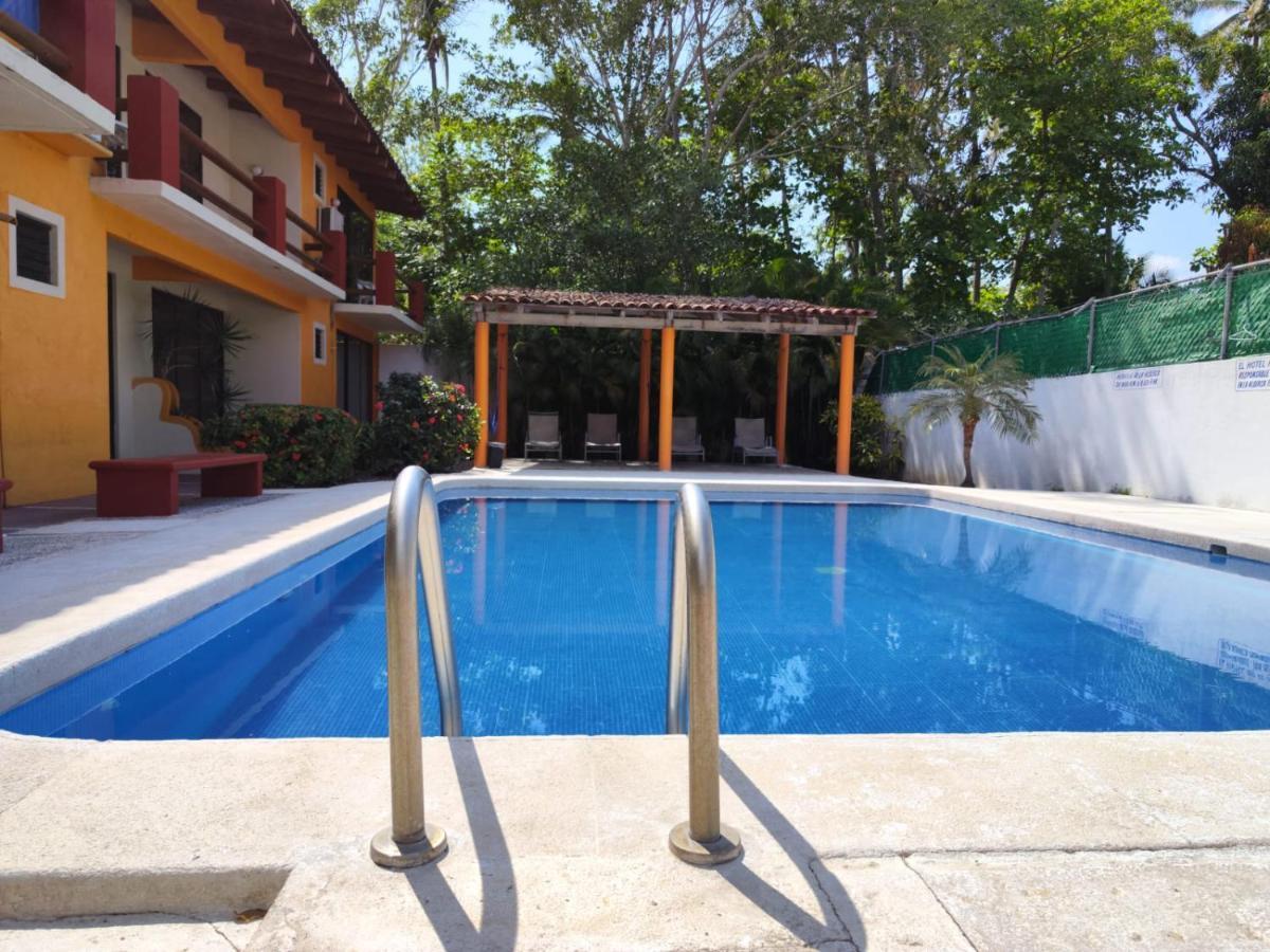 Hotel J.B. Zihuatanejo Exterior photo