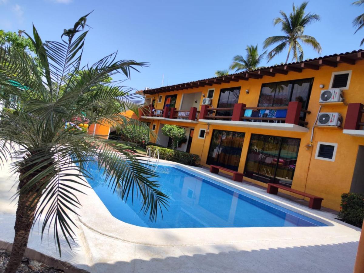 Hotel J.B. Zihuatanejo Exterior photo
